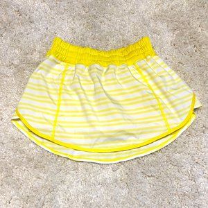 Lululemon Run Track Attack Skirt Skort Yellow and White Stripe US Sz.4